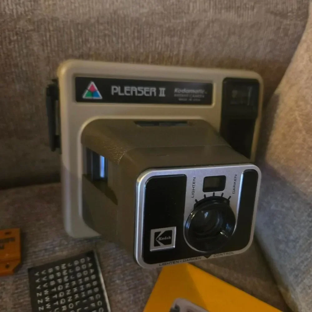 VNTG 80s Kodak Pleaser II Kodamatic Camera - Complete Box Set Collectors retro